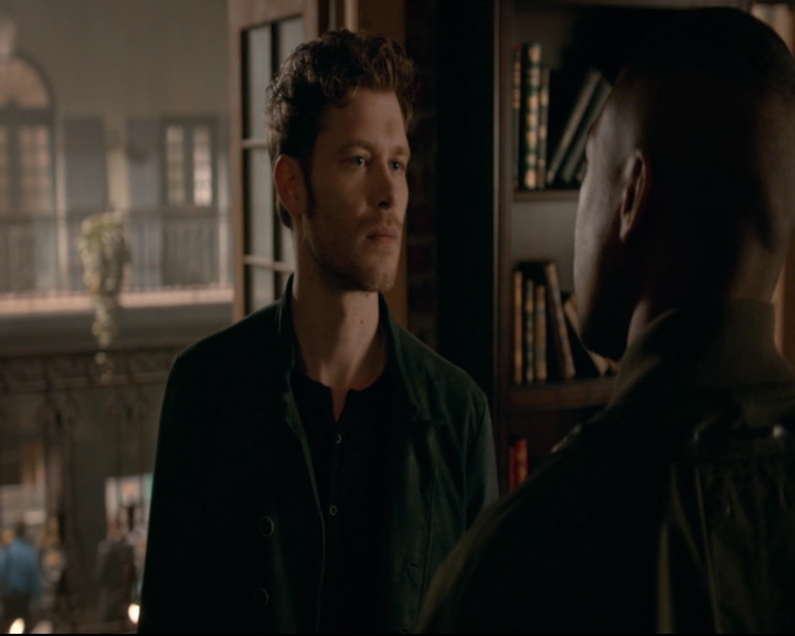 vampirediariesworld-dot-nl_TheOriginals5x04BetweenTheDevilAndTheDeepBlueSea00204.jpg