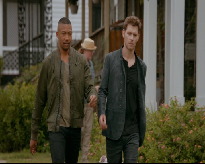 vampirediariesworld-dot-nl_TheOriginals5x04BetweenTheDevilAndTheDeepBlueSea00416.jpg