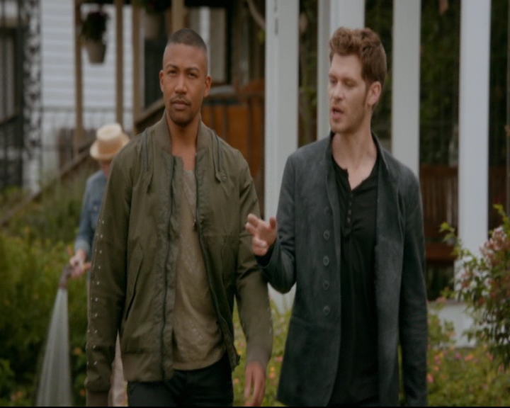 vampirediariesworld-dot-nl_TheOriginals5x04BetweenTheDevilAndTheDeepBlueSea00419.jpg