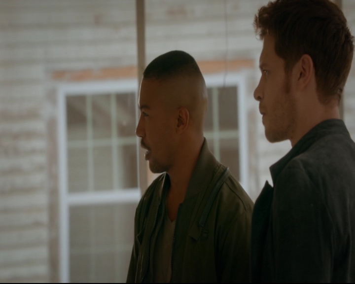 vampirediariesworld-dot-nl_TheOriginals5x04BetweenTheDevilAndTheDeepBlueSea00441.jpg