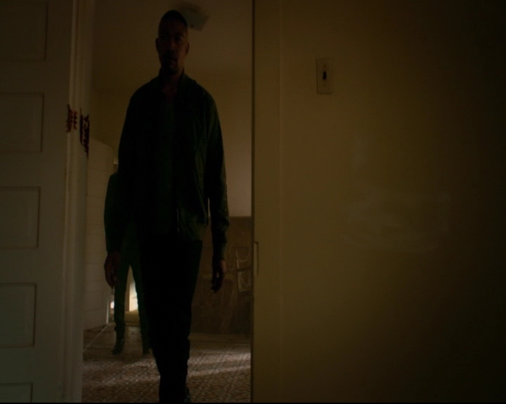 vampirediariesworld-dot-nl_TheOriginals5x04BetweenTheDevilAndTheDeepBlueSea00465.jpg