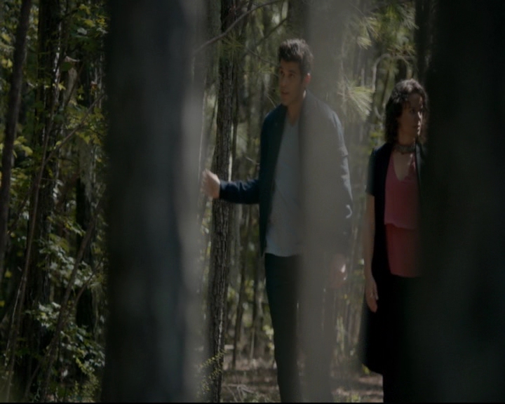 vampirediariesworld-dot-nl_TheOriginals5x04BetweenTheDevilAndTheDeepBlueSea00617.jpg