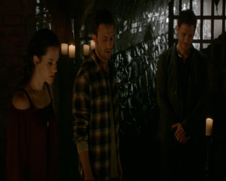 vampirediariesworld-dot-nl_TheOriginals5x04BetweenTheDevilAndTheDeepBlueSea00663.jpg