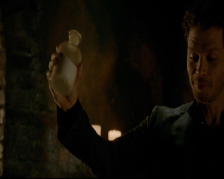 vampirediariesworld-dot-nl_TheOriginals5x04BetweenTheDevilAndTheDeepBlueSea00718.jpg