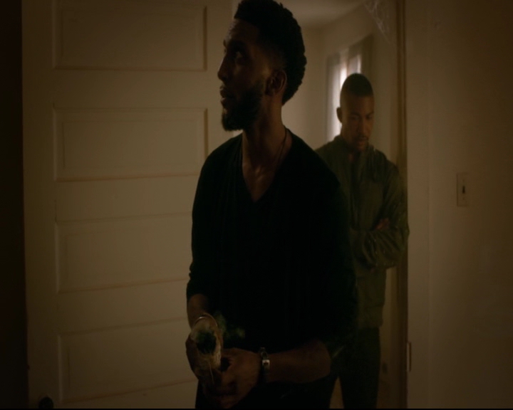 vampirediariesworld-dot-nl_TheOriginals5x04BetweenTheDevilAndTheDeepBlueSea00748.jpg