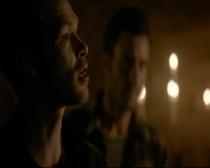 vampirediariesworld-dot-nl_TheOriginals5x04BetweenTheDevilAndTheDeepBlueSea00882.jpg