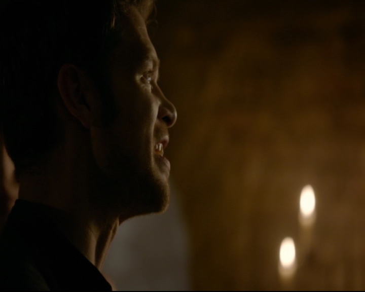 vampirediariesworld-dot-nl_TheOriginals5x04BetweenTheDevilAndTheDeepBlueSea00906.jpg