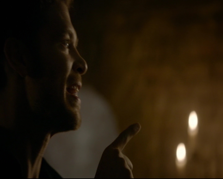 vampirediariesworld-dot-nl_TheOriginals5x04BetweenTheDevilAndTheDeepBlueSea00911.jpg