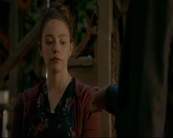 vampirediariesworld-dot-nl_TheOriginals5x04BetweenTheDevilAndTheDeepBlueSea00980.jpg