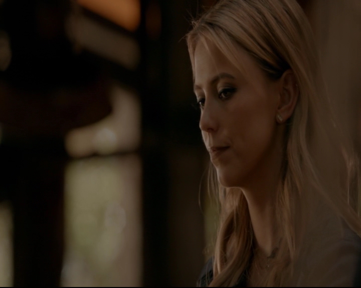 vampirediariesworld-dot-nl_TheOriginals5x04BetweenTheDevilAndTheDeepBlueSea01013.jpg