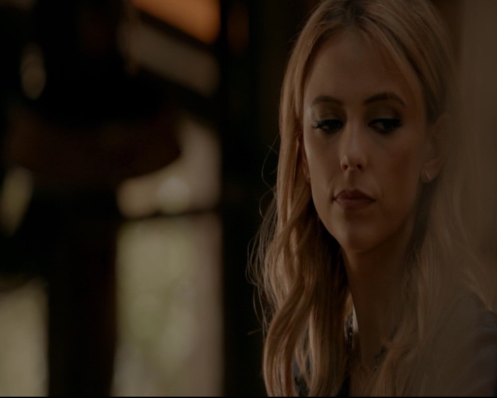 vampirediariesworld-dot-nl_TheOriginals5x04BetweenTheDevilAndTheDeepBlueSea01014.jpg