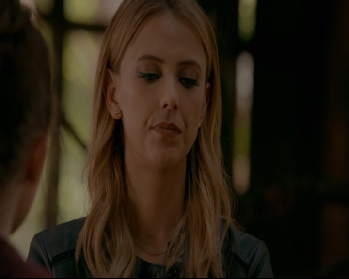 vampirediariesworld-dot-nl_TheOriginals5x04BetweenTheDevilAndTheDeepBlueSea01023.jpg