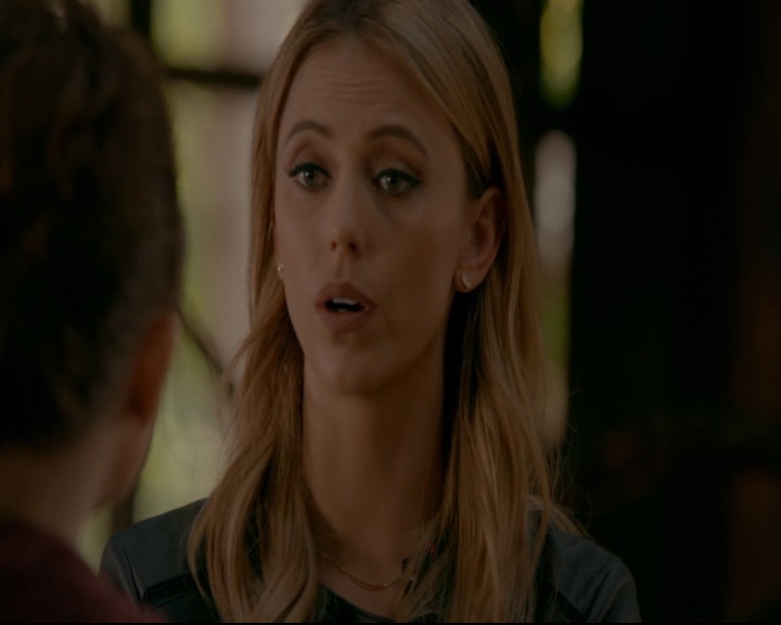 vampirediariesworld-dot-nl_TheOriginals5x04BetweenTheDevilAndTheDeepBlueSea01026.jpg