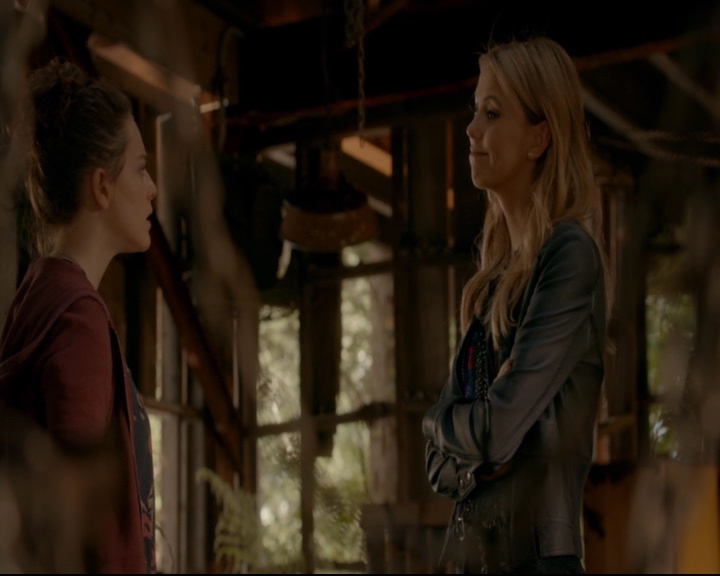 vampirediariesworld-dot-nl_TheOriginals5x04BetweenTheDevilAndTheDeepBlueSea01027.jpg