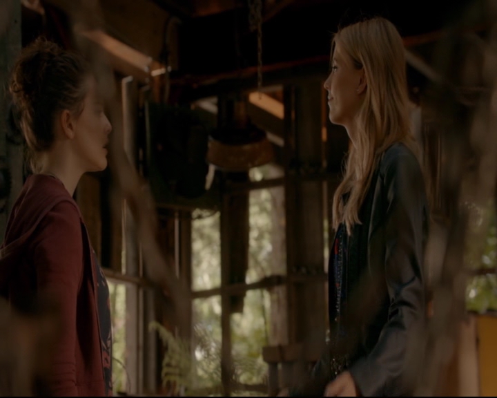 vampirediariesworld-dot-nl_TheOriginals5x04BetweenTheDevilAndTheDeepBlueSea01028.jpg