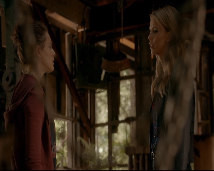 vampirediariesworld-dot-nl_TheOriginals5x04BetweenTheDevilAndTheDeepBlueSea01030.jpg