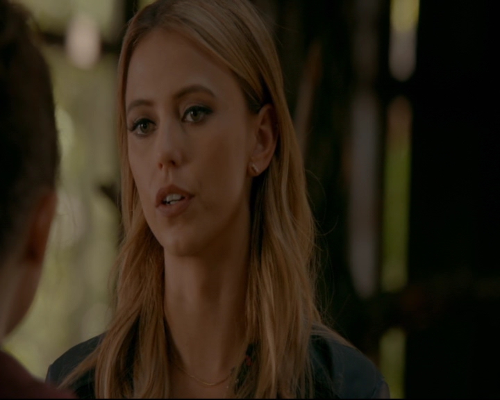 vampirediariesworld-dot-nl_TheOriginals5x04BetweenTheDevilAndTheDeepBlueSea01045.jpg