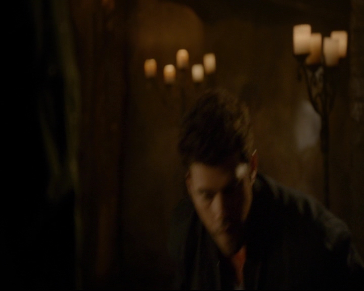 vampirediariesworld-dot-nl_TheOriginals5x04BetweenTheDevilAndTheDeepBlueSea01565.jpg