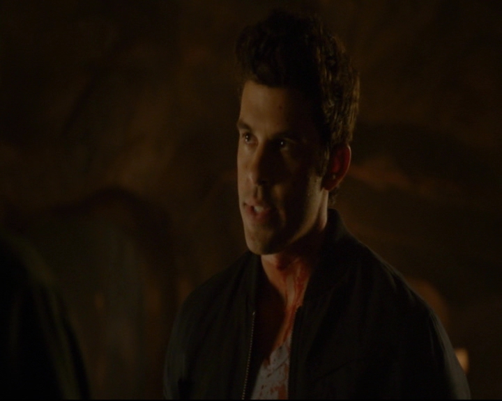 vampirediariesworld-dot-nl_TheOriginals5x04BetweenTheDevilAndTheDeepBlueSea01570.jpg