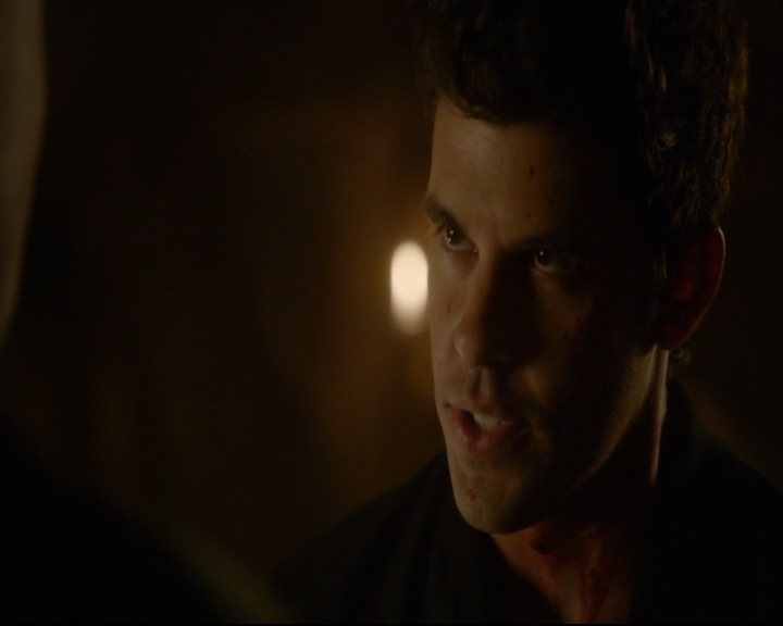 vampirediariesworld-dot-nl_TheOriginals5x04BetweenTheDevilAndTheDeepBlueSea01577.jpg