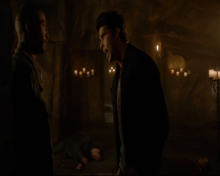 vampirediariesworld-dot-nl_TheOriginals5x04BetweenTheDevilAndTheDeepBlueSea01581.jpg