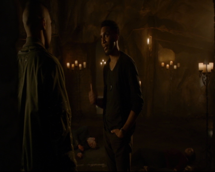 vampirediariesworld-dot-nl_TheOriginals5x04BetweenTheDevilAndTheDeepBlueSea01606.jpg