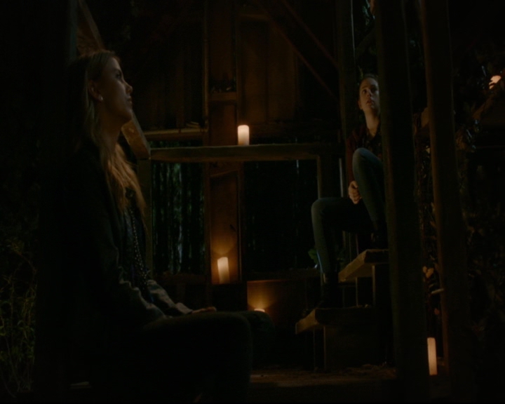 vampirediariesworld-dot-nl_TheOriginals5x04BetweenTheDevilAndTheDeepBlueSea01615.jpg