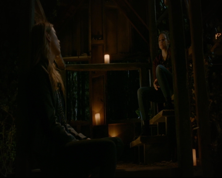 vampirediariesworld-dot-nl_TheOriginals5x04BetweenTheDevilAndTheDeepBlueSea01617.jpg