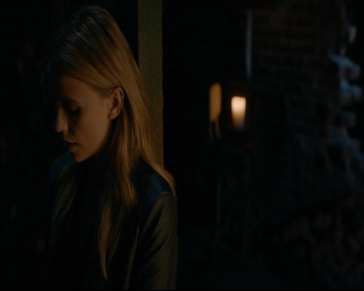 vampirediariesworld-dot-nl_TheOriginals5x04BetweenTheDevilAndTheDeepBlueSea01624.jpg