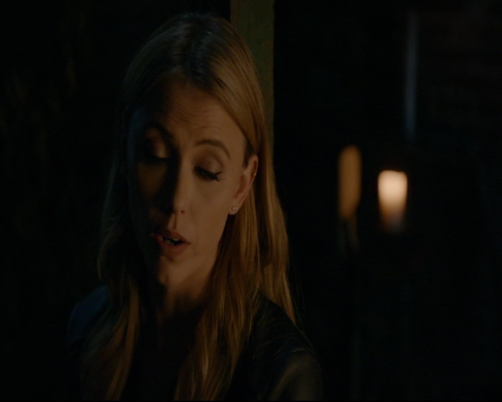 vampirediariesworld-dot-nl_TheOriginals5x04BetweenTheDevilAndTheDeepBlueSea01642.jpg