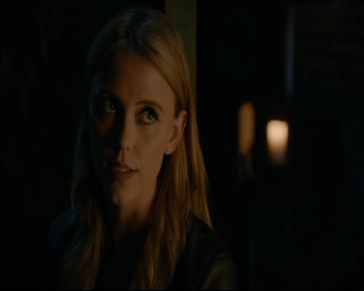 vampirediariesworld-dot-nl_TheOriginals5x04BetweenTheDevilAndTheDeepBlueSea01645.jpg