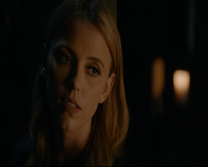 vampirediariesworld-dot-nl_TheOriginals5x04BetweenTheDevilAndTheDeepBlueSea01689.jpg