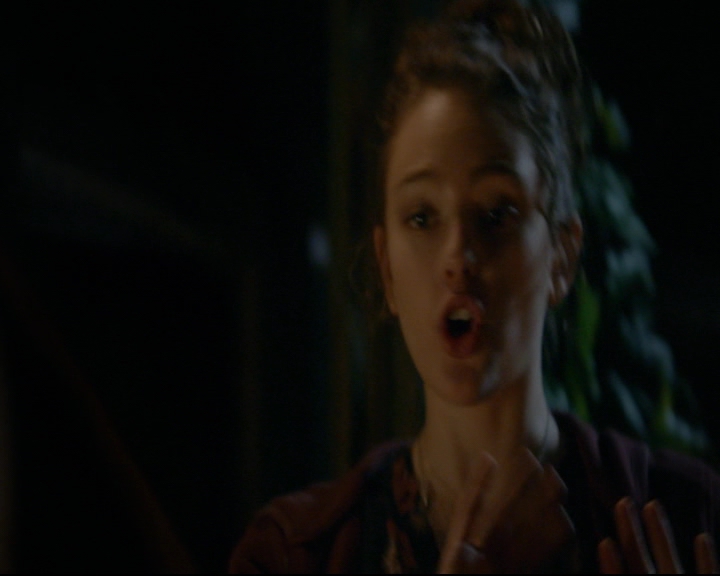 vampirediariesworld-dot-nl_TheOriginals5x04BetweenTheDevilAndTheDeepBlueSea01718.jpg