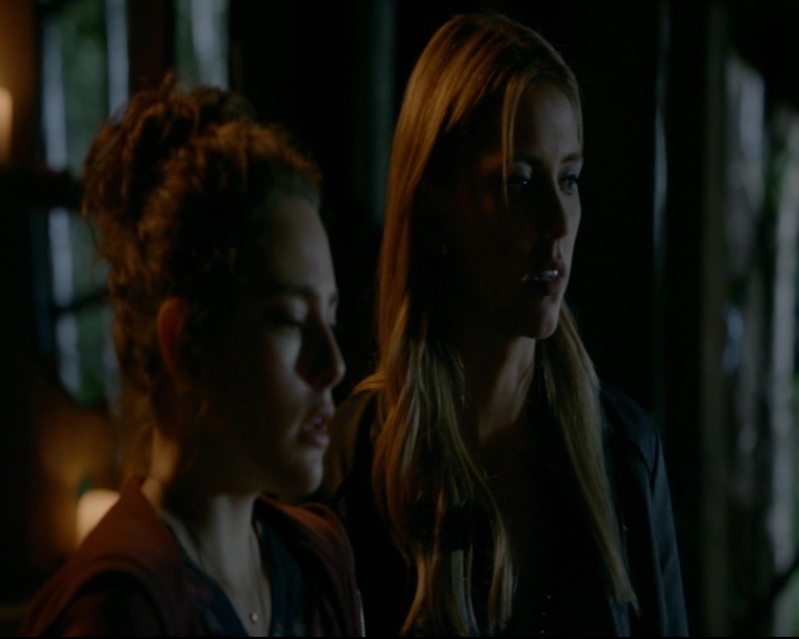 vampirediariesworld-dot-nl_TheOriginals5x04BetweenTheDevilAndTheDeepBlueSea01741.jpg