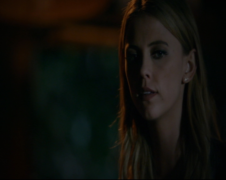 vampirediariesworld-dot-nl_TheOriginals5x04BetweenTheDevilAndTheDeepBlueSea01742.jpg