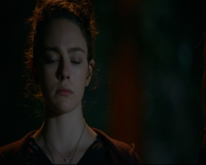 vampirediariesworld-dot-nl_TheOriginals5x04BetweenTheDevilAndTheDeepBlueSea01748.jpg