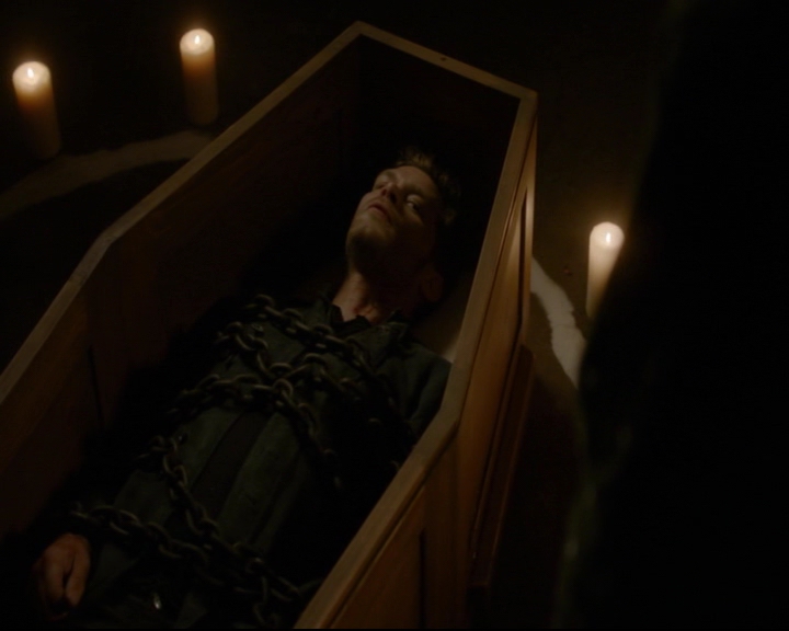 vampirediariesworld-dot-nl_TheOriginals5x04BetweenTheDevilAndTheDeepBlueSea01758.jpg