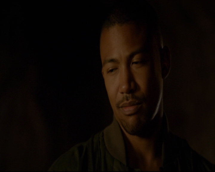 vampirediariesworld-dot-nl_TheOriginals5x04BetweenTheDevilAndTheDeepBlueSea01800.jpg