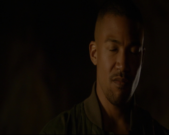 vampirediariesworld-dot-nl_TheOriginals5x04BetweenTheDevilAndTheDeepBlueSea01806.jpg