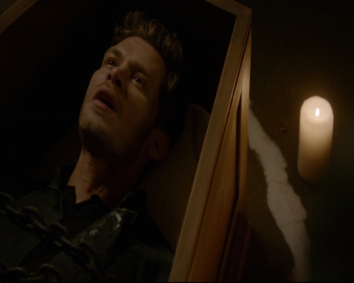 vampirediariesworld-dot-nl_TheOriginals5x04BetweenTheDevilAndTheDeepBlueSea01809.jpg