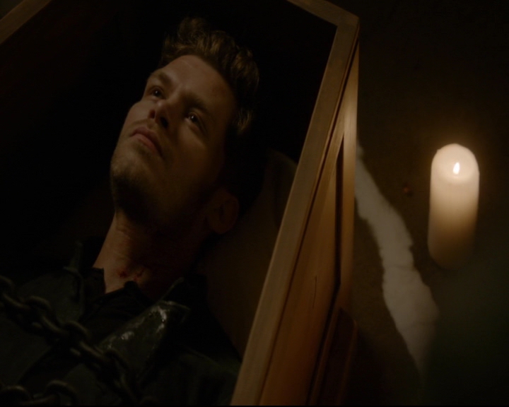 vampirediariesworld-dot-nl_TheOriginals5x04BetweenTheDevilAndTheDeepBlueSea01814.jpg