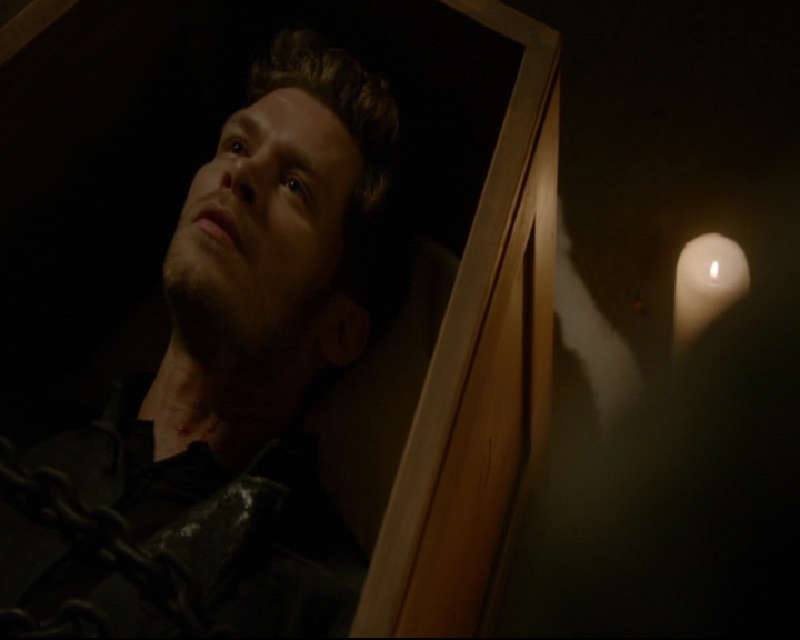 vampirediariesworld-dot-nl_TheOriginals5x04BetweenTheDevilAndTheDeepBlueSea01817.jpg