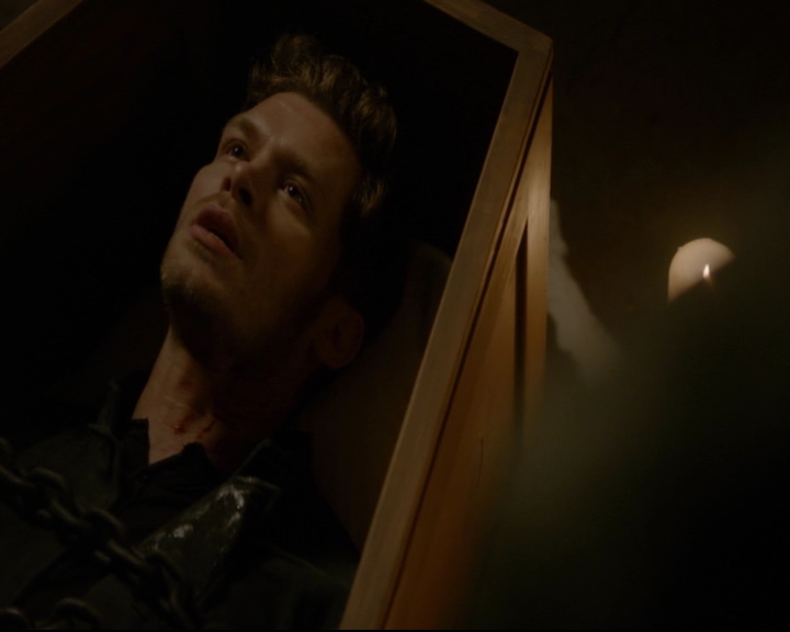 vampirediariesworld-dot-nl_TheOriginals5x04BetweenTheDevilAndTheDeepBlueSea01820.jpg