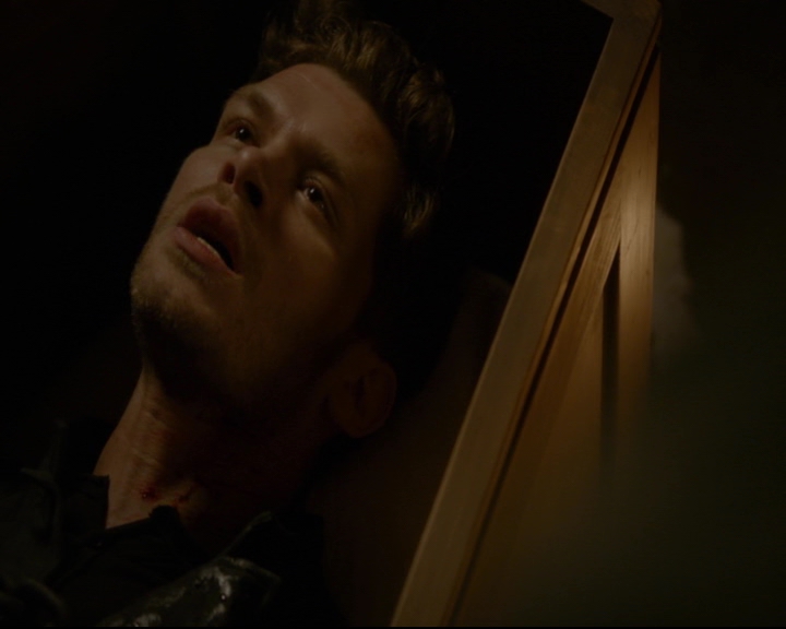 vampirediariesworld-dot-nl_TheOriginals5x04BetweenTheDevilAndTheDeepBlueSea01830.jpg