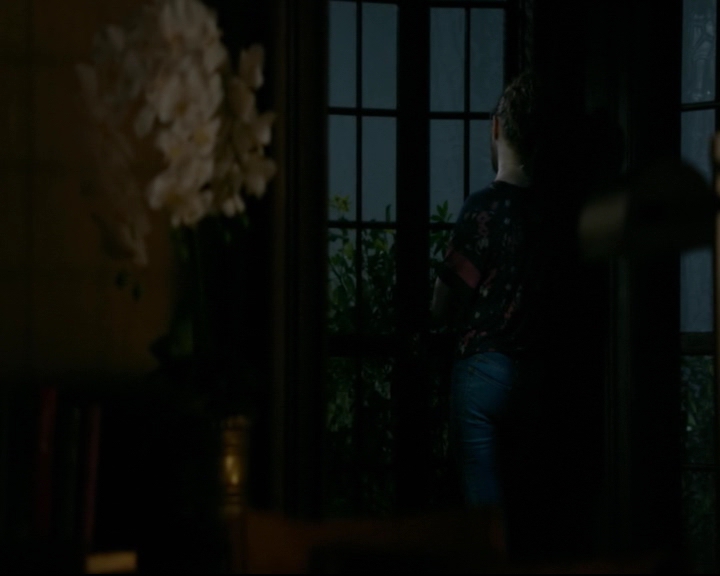 vampirediariesworld-dot-nl_TheOriginals5x04BetweenTheDevilAndTheDeepBlueSea01946.jpg