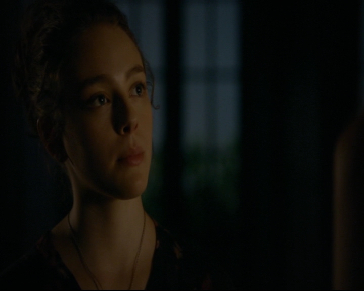 vampirediariesworld-dot-nl_TheOriginals5x04BetweenTheDevilAndTheDeepBlueSea02055.jpg