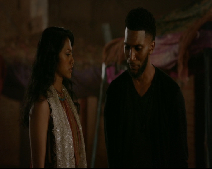 vampirediariesworld-dot-nl_TheOriginals5x04BetweenTheDevilAndTheDeepBlueSea02098.jpg