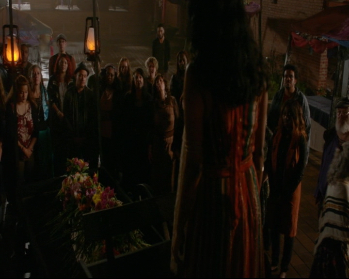 vampirediariesworld-dot-nl_TheOriginals5x04BetweenTheDevilAndTheDeepBlueSea02111.jpg