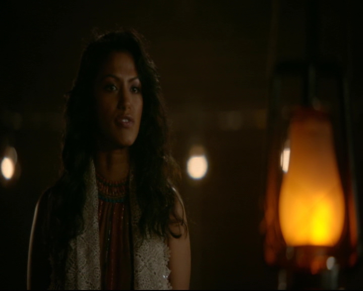 vampirediariesworld-dot-nl_TheOriginals5x04BetweenTheDevilAndTheDeepBlueSea02114.jpg