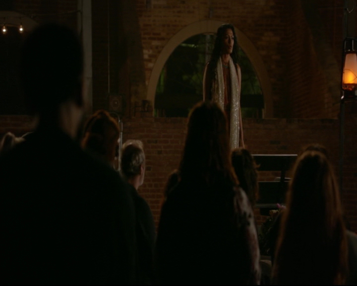 vampirediariesworld-dot-nl_TheOriginals5x04BetweenTheDevilAndTheDeepBlueSea02125.jpg